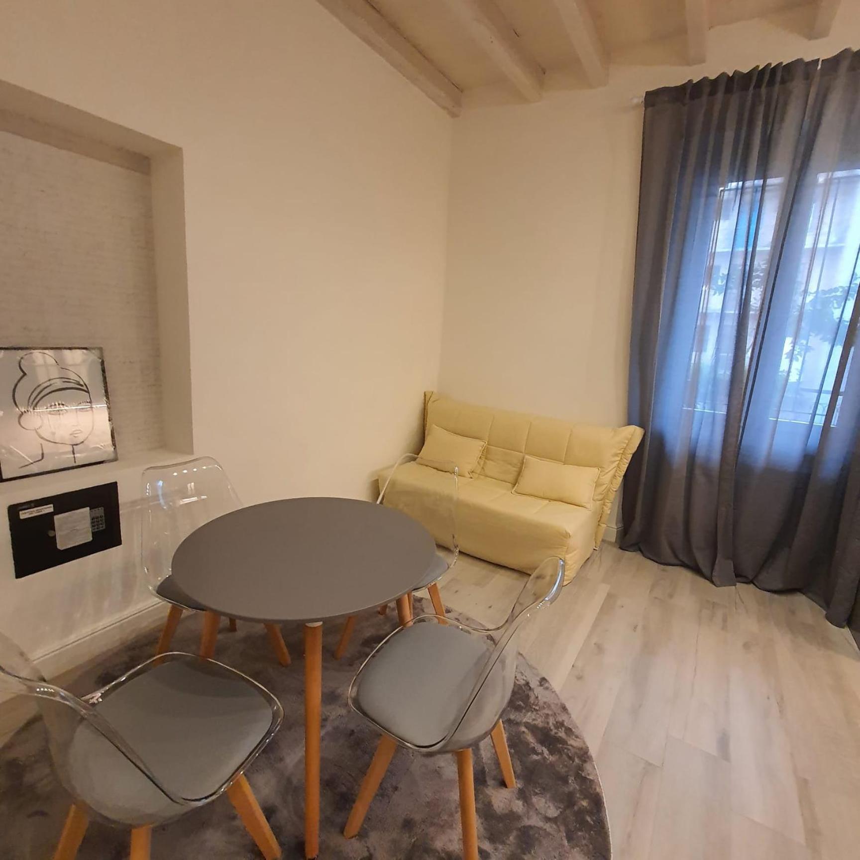 Appartamento Casa Di Ringhiera Old Milano Esterno foto